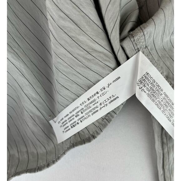 Zara Long Sleeve Cropped Gray Striped Shirt Small NWT - Picture 7 of 7